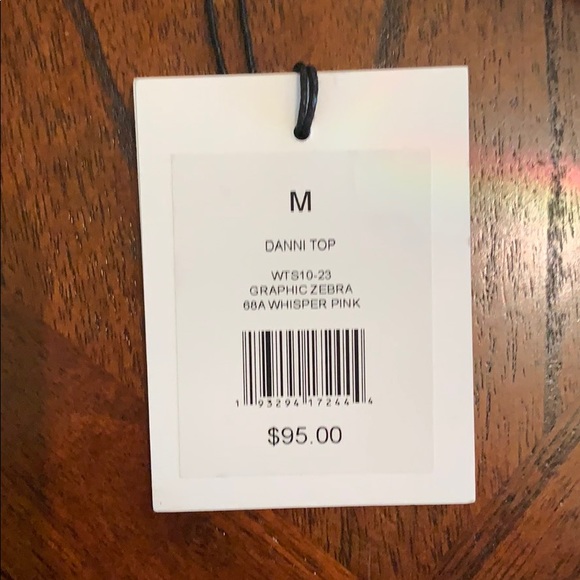 Too small - Picture 3 of 4